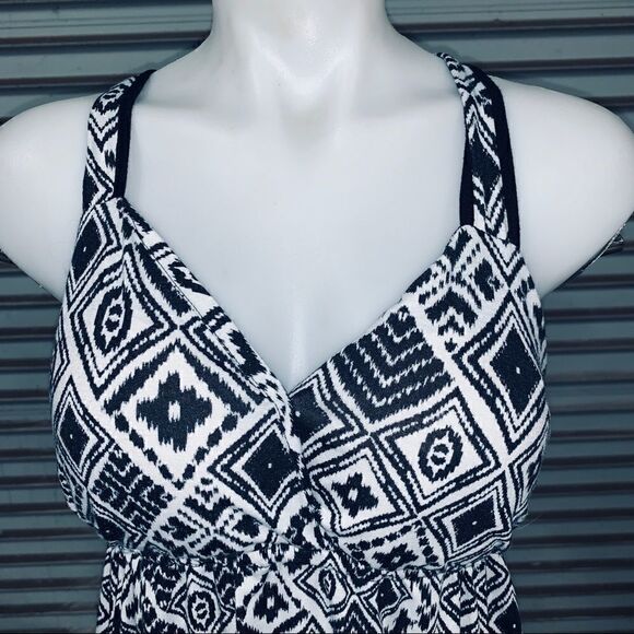 🛍️Pink Republic  racer back halterish top - Picture 4 of 8